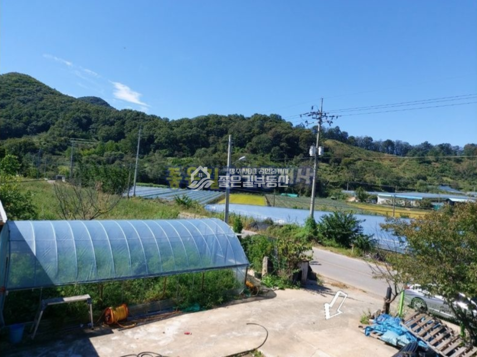 경북 상주시 화동면 보미리 화동면 보미리 도로변 전원주택(부지436평, 연26평) 매매 매물번호 10649 사진 4